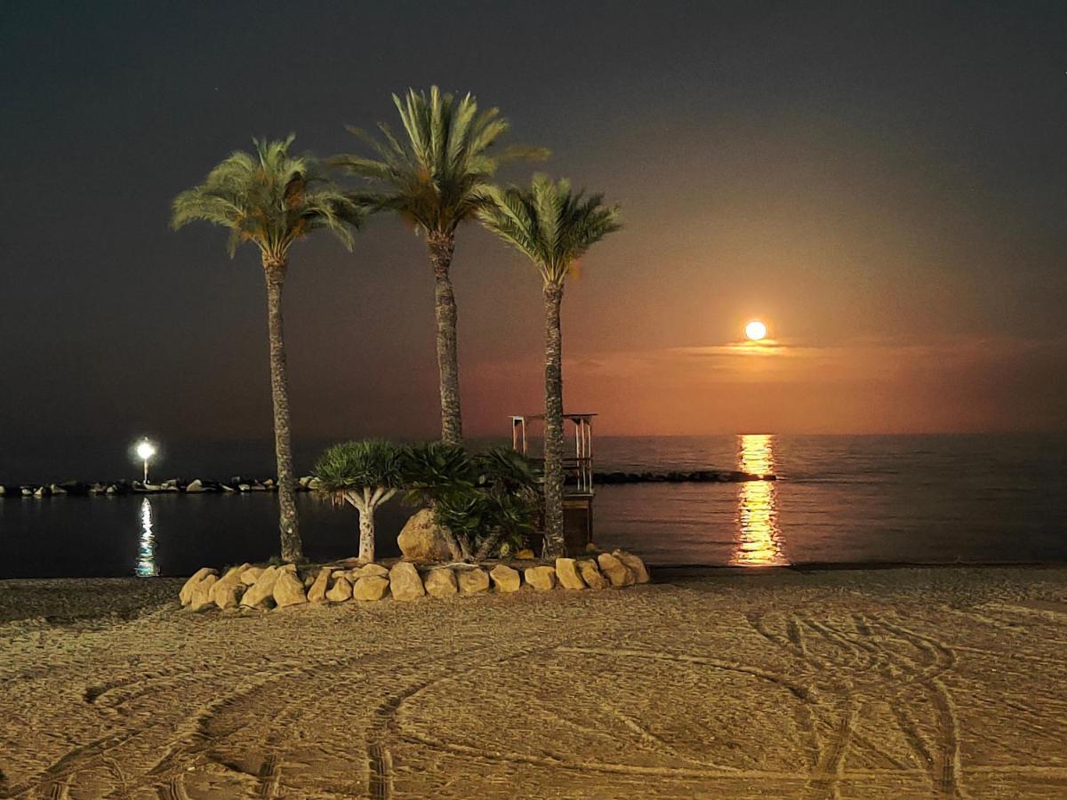 Apartamento Playa Del Faro การ์รูคา ภายนอก รูปภาพ